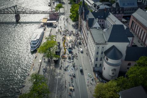 Mainkai Ice Rink and Pop-Up Garden