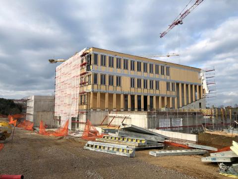 Design of the InnoRenew CoE building 