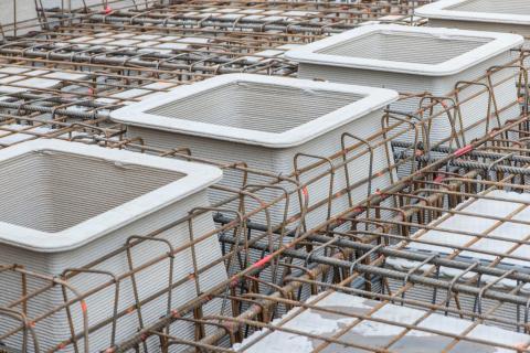 LIGHTWEIGHT CONCRETE CEILING