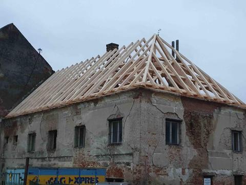 ADAPTATION OF THE RIDING SCHOOL "STIFT" 