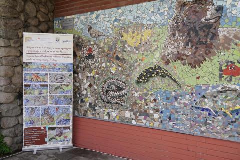 Mosaic installation as a community art 