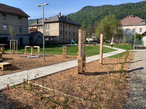 Intergenerational cooperation park