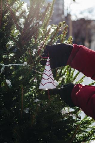 Re-Think Christmas decoration 