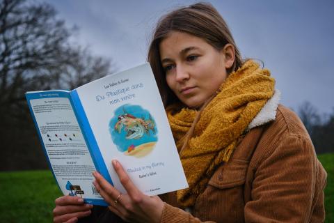 Gunter's Fables - Blue Education