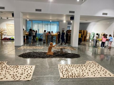 CENIZA Y RAICES 23