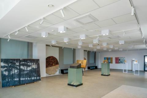 Contemporary Art and Library Revival Pro
