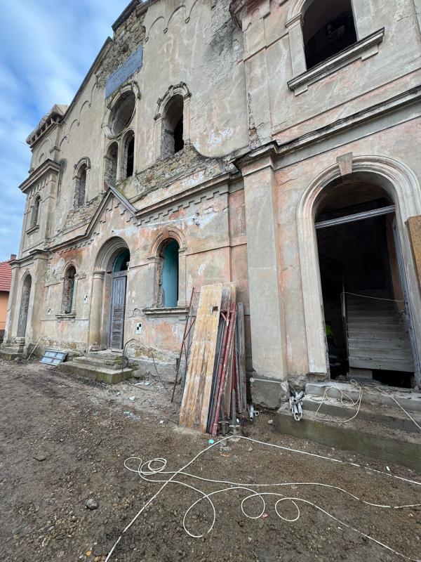 RESTORATION OF SYNAGOGUE BUILDING